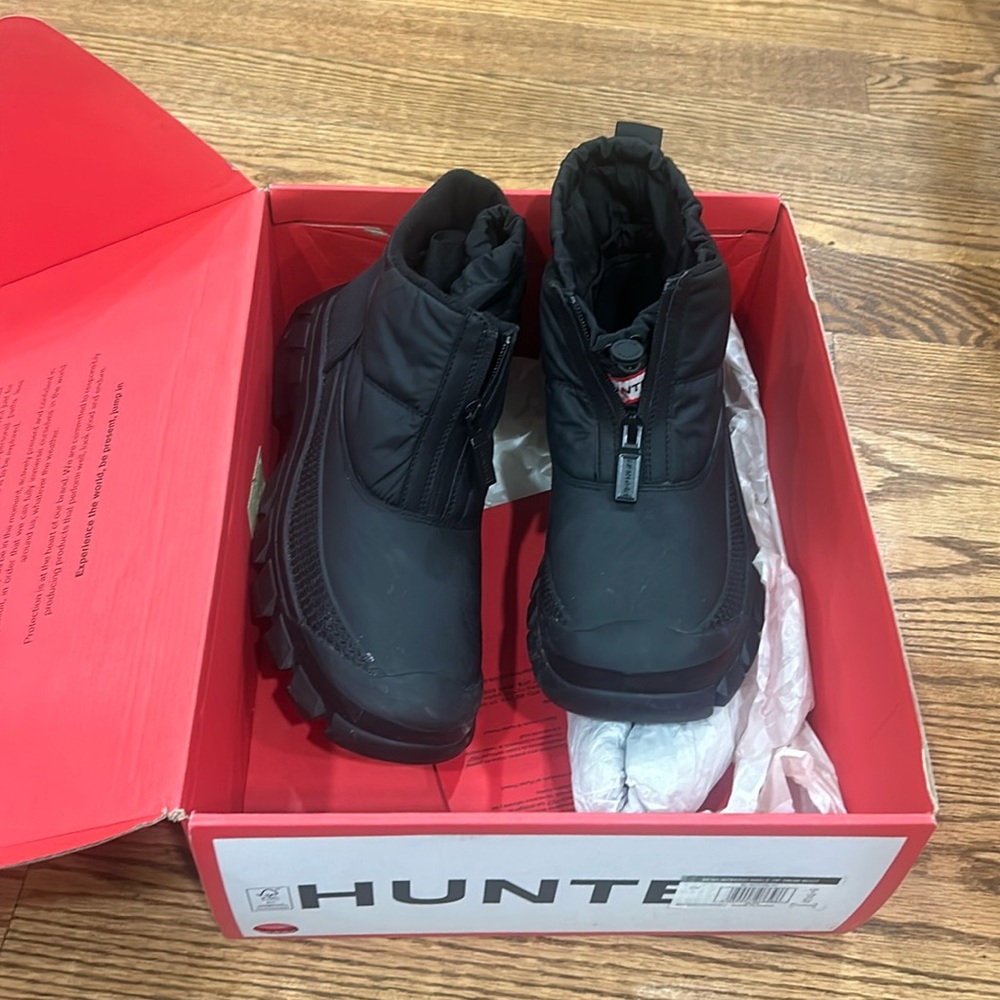 HUNGR shoes men use one time  size 10